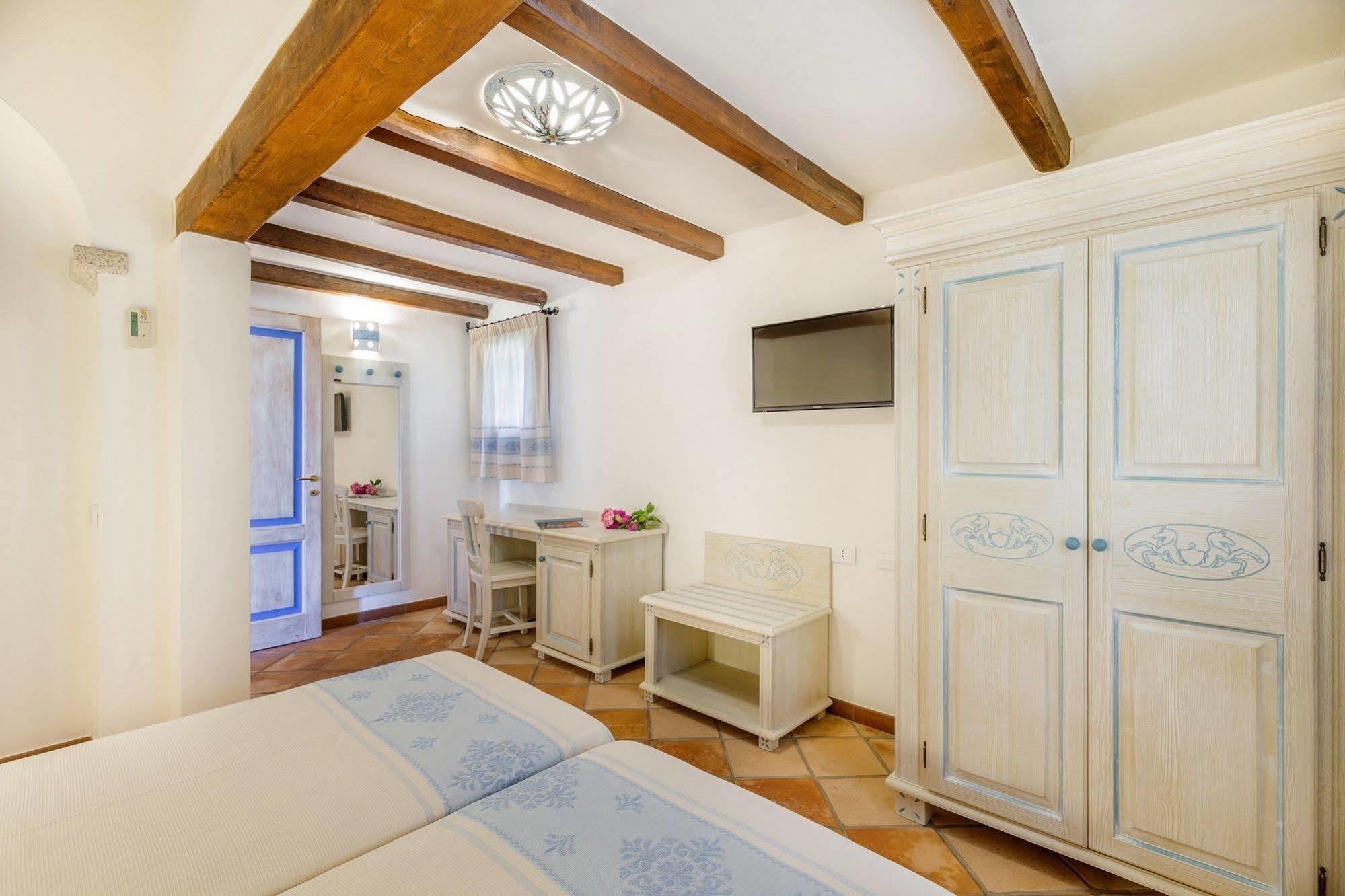Hotel Costa Caddu سان تيودورو المظهر الخارجي الصورة